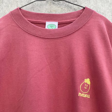 ナスの刺繍ロンT レッド（Eggplant Embroidery Long Sleeve T-shirt Red）