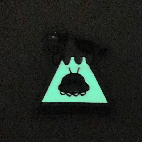 うしの逆襲ワッペンステッカー（Cow’s Counterattack patch sticker）
